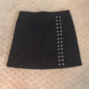 Black loop hole skirt NEVER WORN